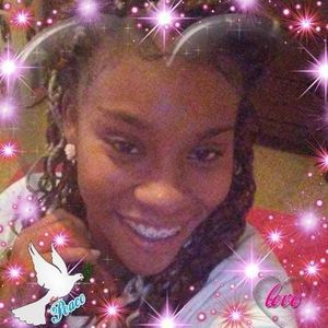 Meet your Posher, Aisha